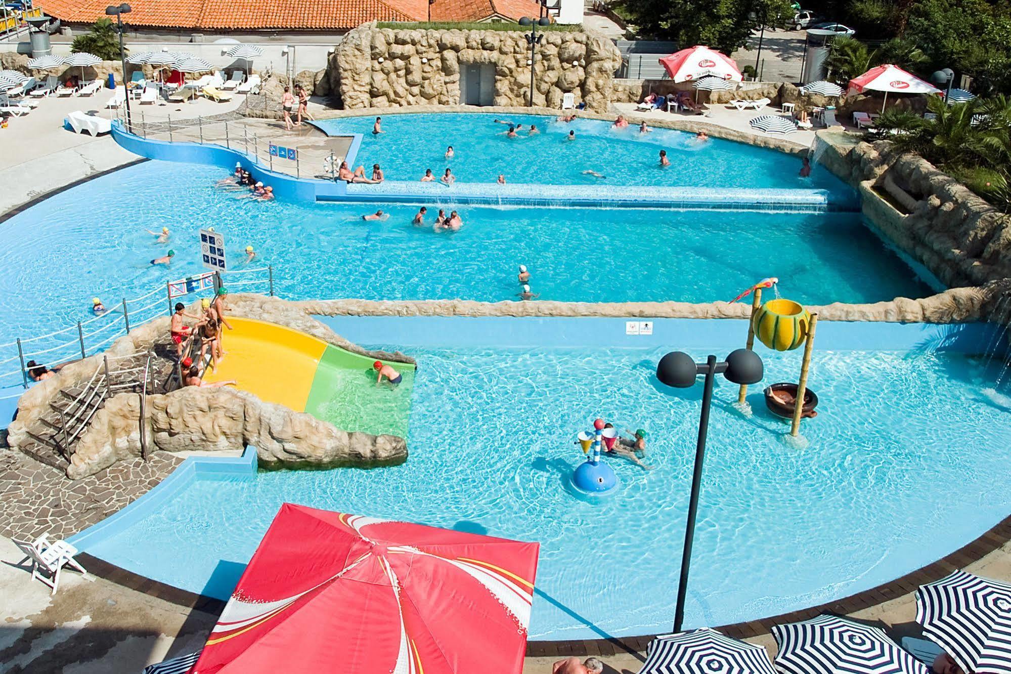 Hotel Aquapark Zusterna Koper Eksteriør bilde